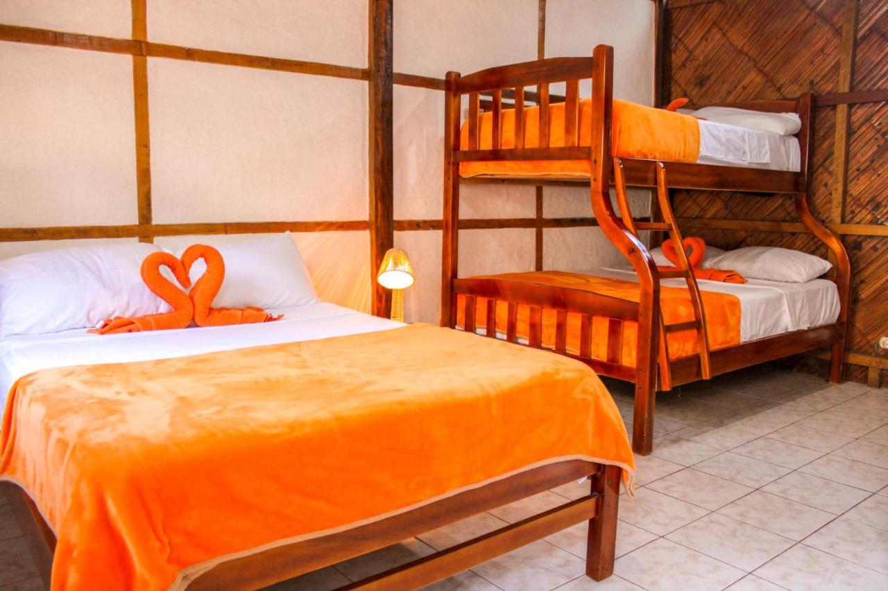 Hanga Roa Hotel มอนตาญิตาร์ ภายนอก รูปภาพ